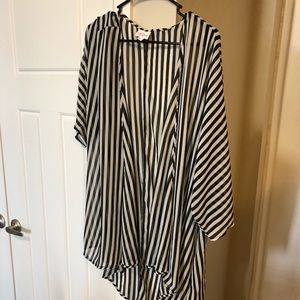 LuLaRoe Lindsay Size Large